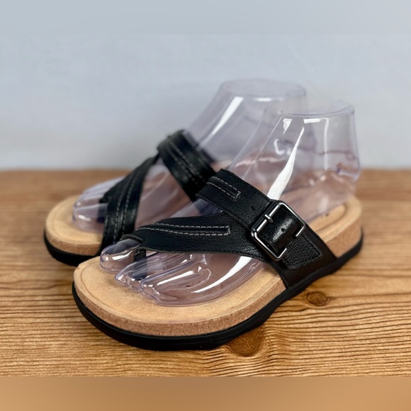 Clarks Shoes - Clarks Brynn Madi Sandals Women's Sz6 Black Leather Cork Thong Strappy Buckle